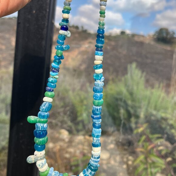 Meredith Waterstraat antique African beaded necklace - Picture 2 of 2